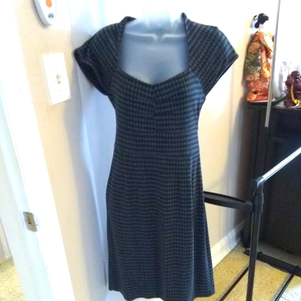 Banana Republic Grey & Black knit dress